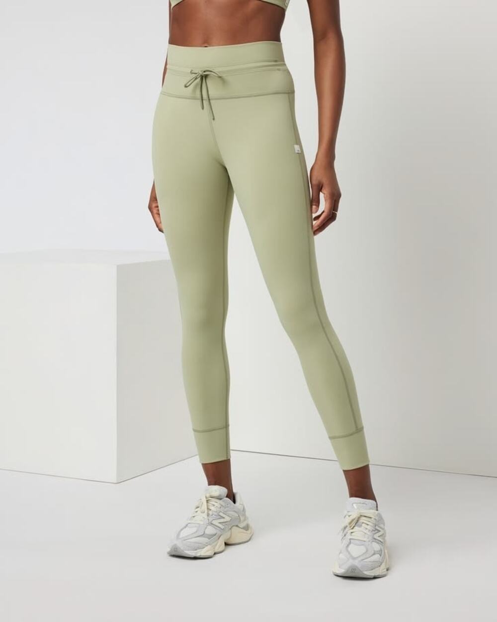 Vuori Women’s Daily Leggings Sz S Green Athletic Workout Bottoms Excellent